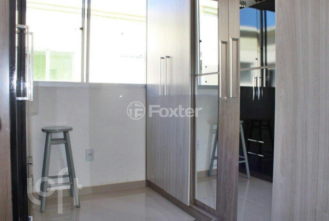 Apartamento à venda com 2 quartos, 40m² - Foto 5