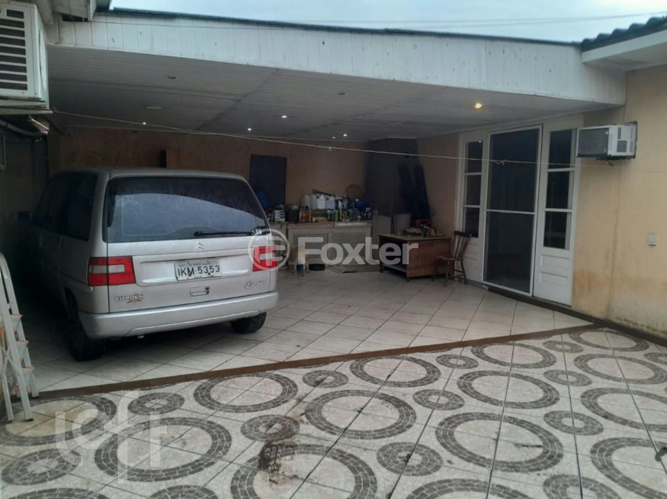 Casa à venda com 5 quartos, 250m² - Foto 2
