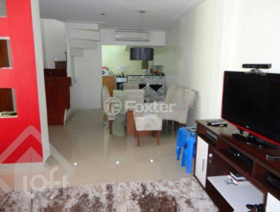 Casa à venda com 3 quartos, 210m² - Foto 1