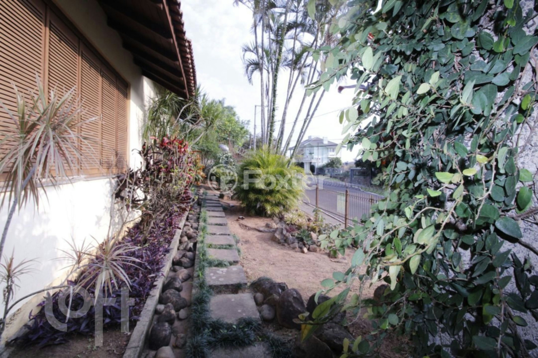 Casa à venda com 3 quartos, 246m² - Foto 40