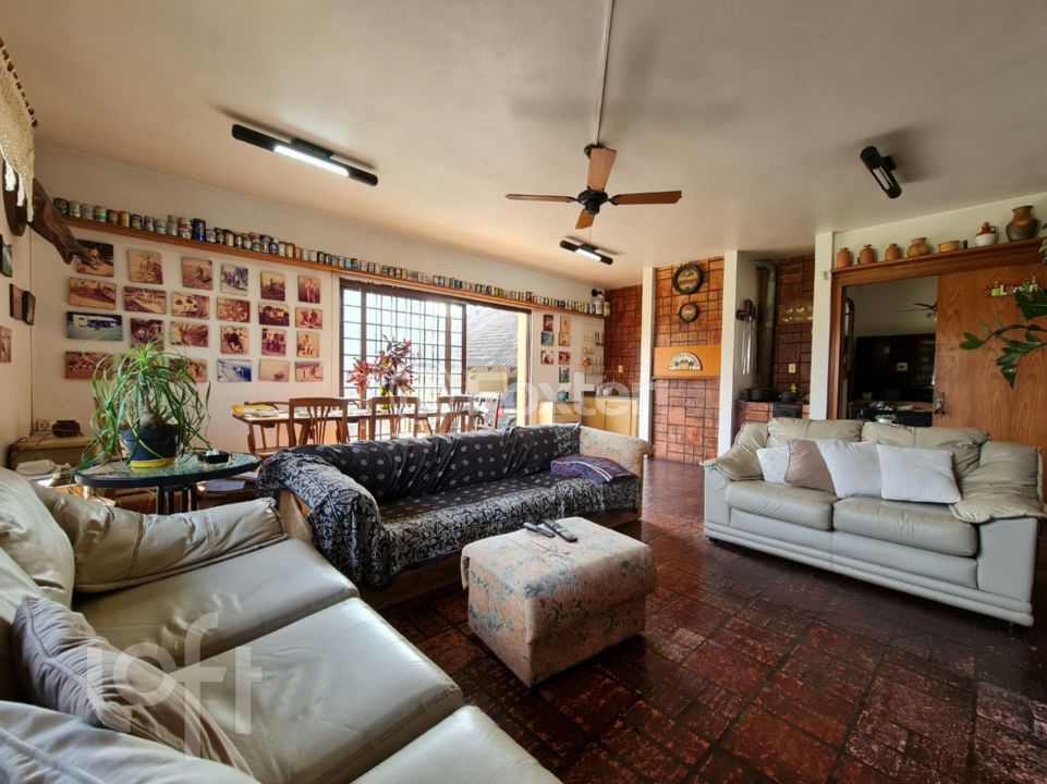 Casa à venda com 3 quartos, 246m² - Foto 4