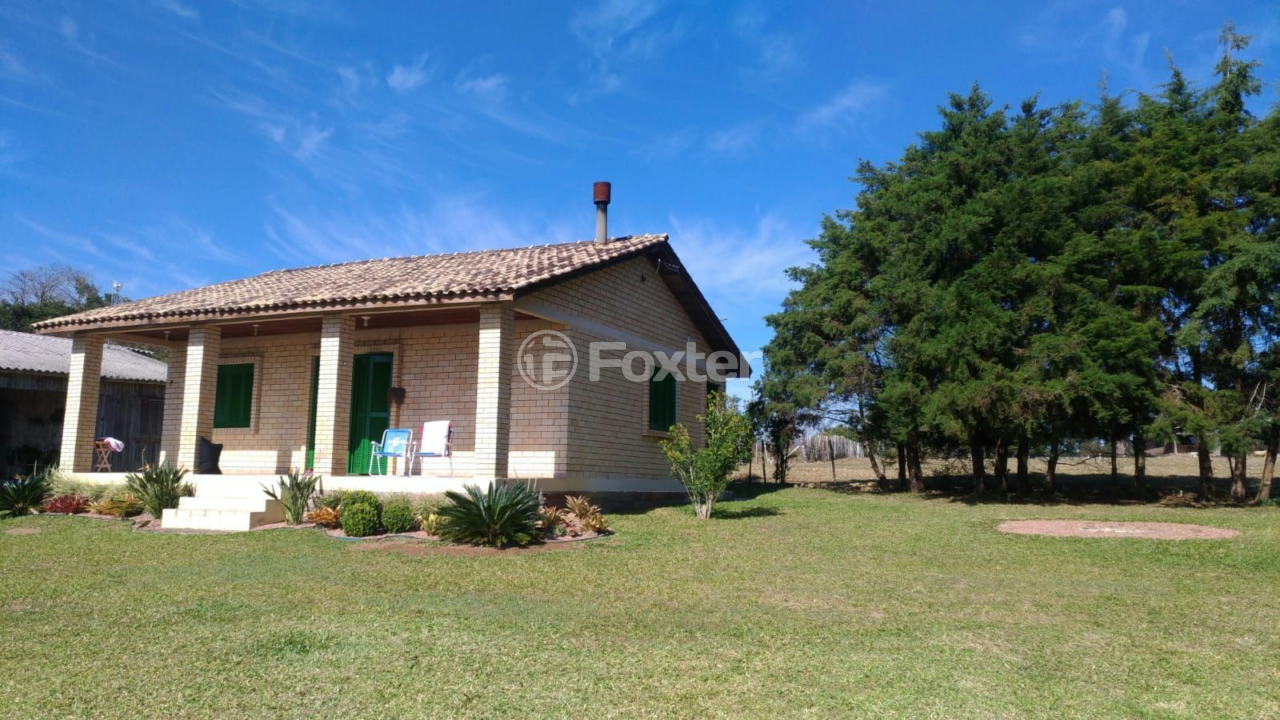 Sítio à venda com 2 quartos, 81m² - Foto 1