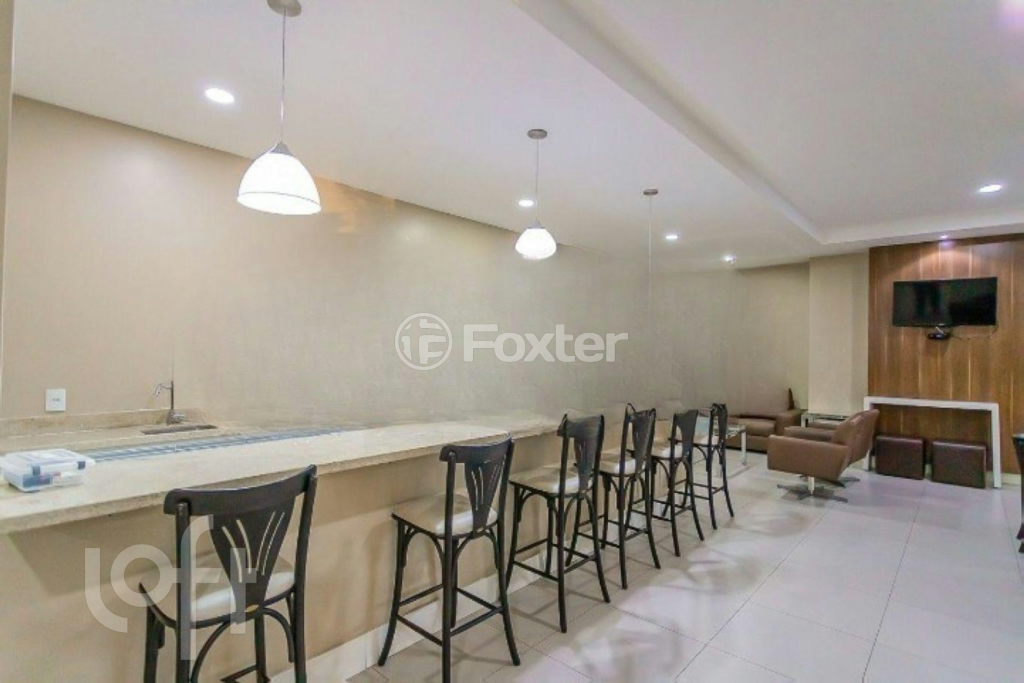 Apartamento à venda com 2 quartos, 69m² - Foto 42
