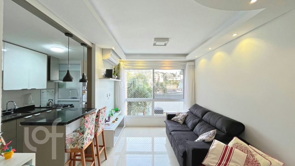 Apartamento à venda com 2 quartos, 69m² - Foto 1