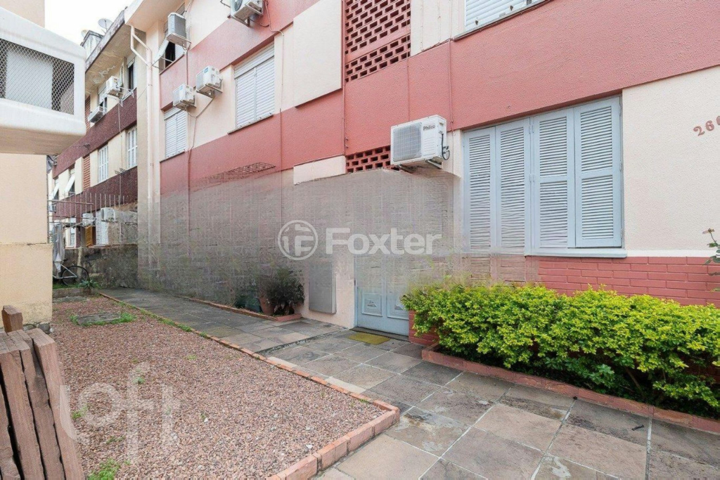 Apartamento à venda com 2 quartos, 64m² - Foto 2
