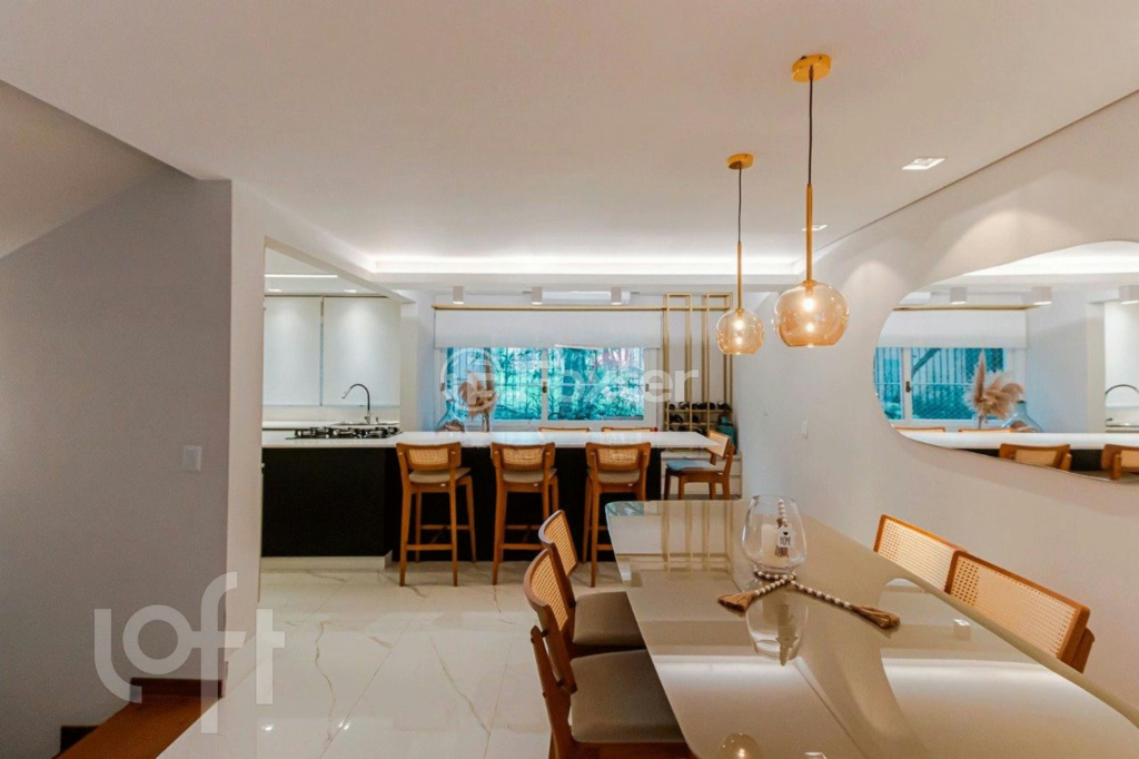 Casa de Condomínio à venda com 4 quartos, 306m² - Foto 2