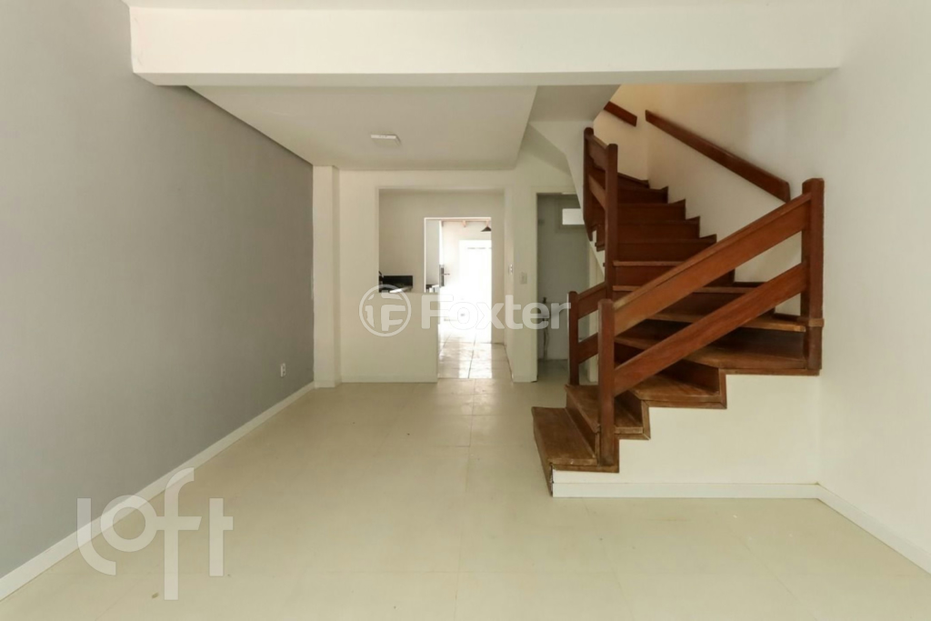 Casa à venda com 2 quartos, 106m² - Foto 2