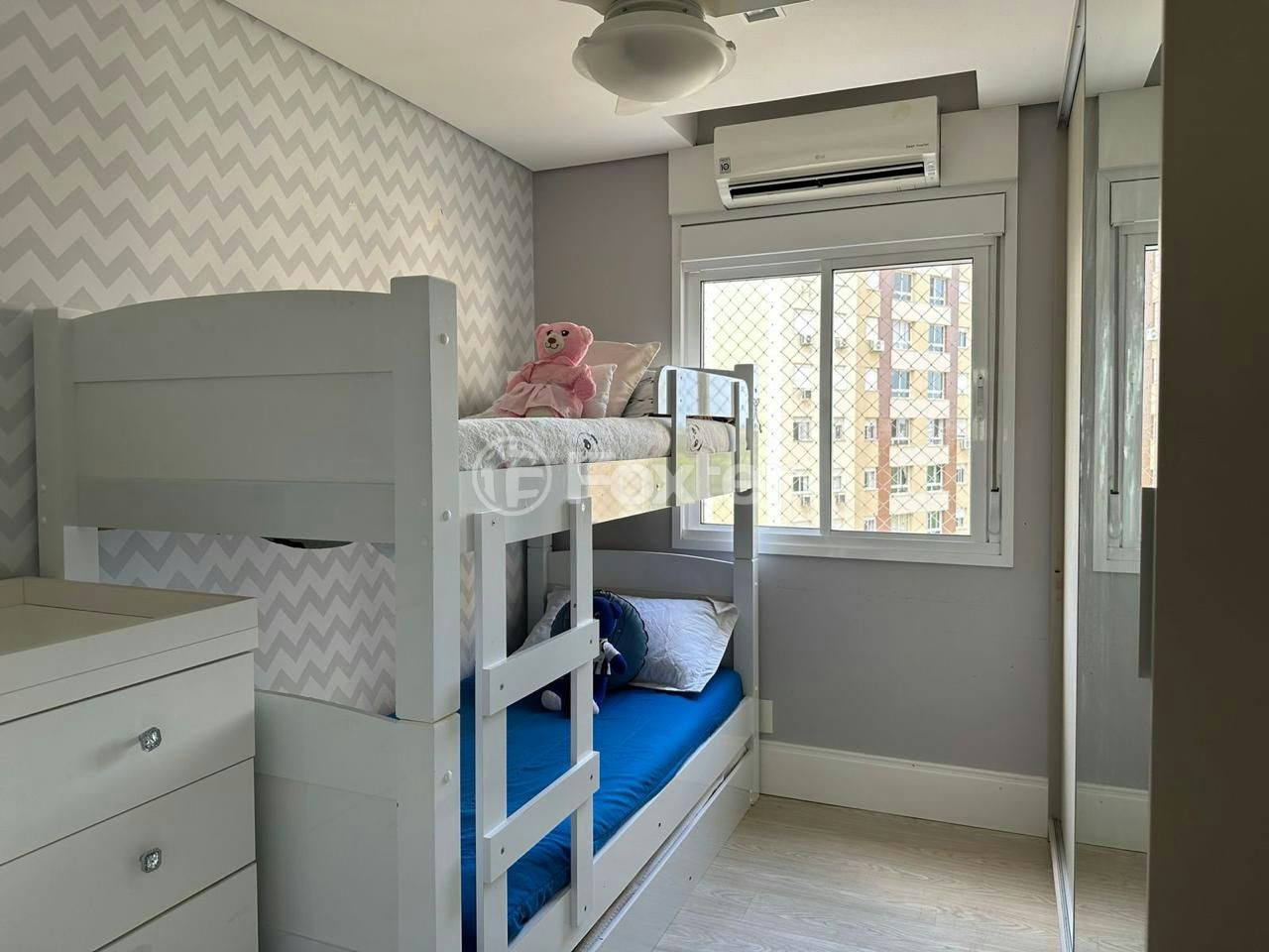 Apartamento à venda com 3 quartos, 76m² - Foto 12