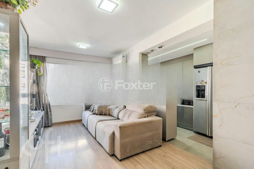Apartamento à venda com 3 quartos, 81m² - Foto 2