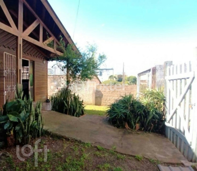 Casa à venda com 2 quartos, 62m² - Foto 2