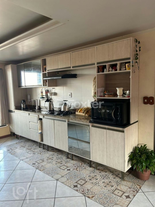 Casa à venda com 3 quartos, 200m² - Foto 8
