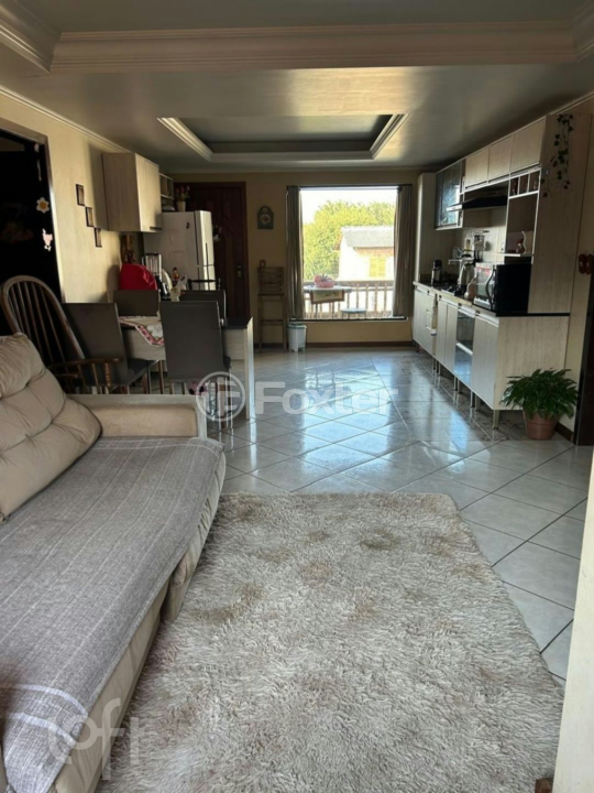 Casa à venda com 3 quartos, 200m² - Foto 1