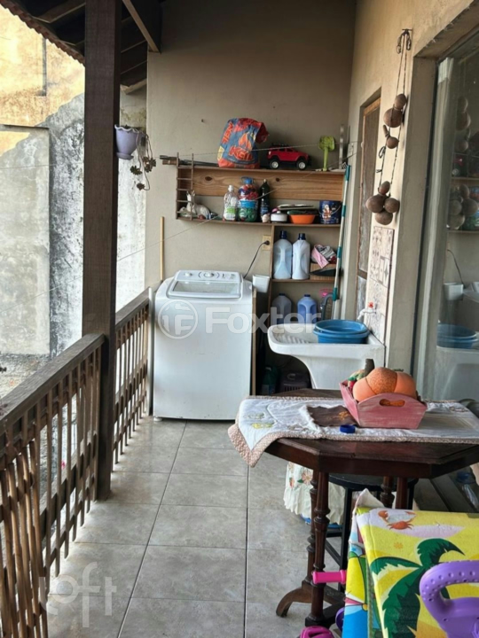 Casa à venda com 3 quartos, 200m² - Foto 14