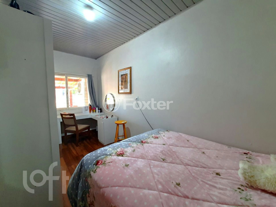 Casa à venda com 3 quartos, 150m² - Foto 1