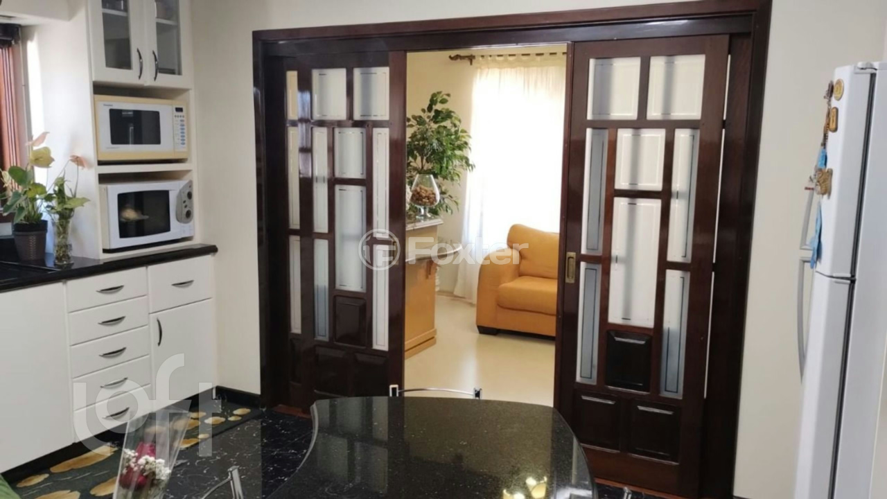 Casa à venda com 3 quartos, 242m² - Foto 5