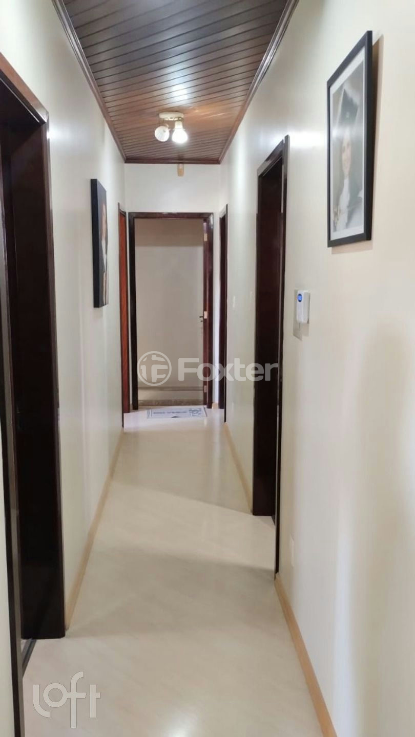 Casa à venda com 3 quartos, 242m² - Foto 8