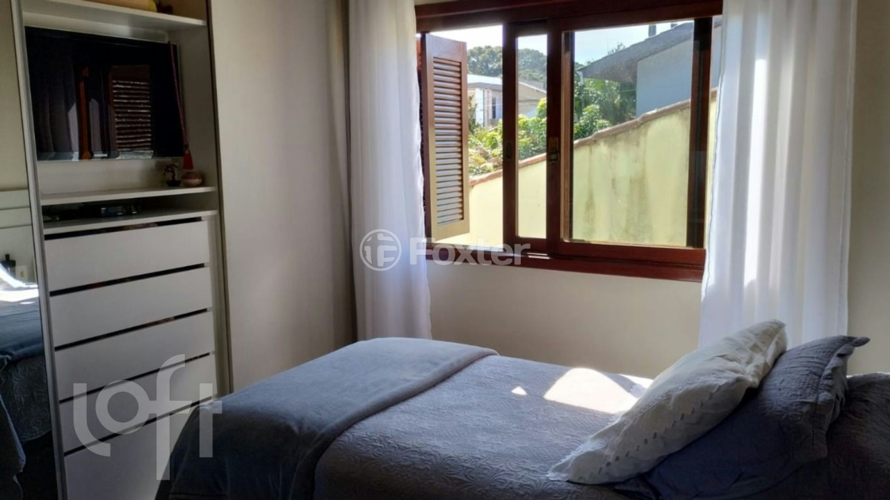 Casa à venda com 3 quartos, 242m² - Foto 12
