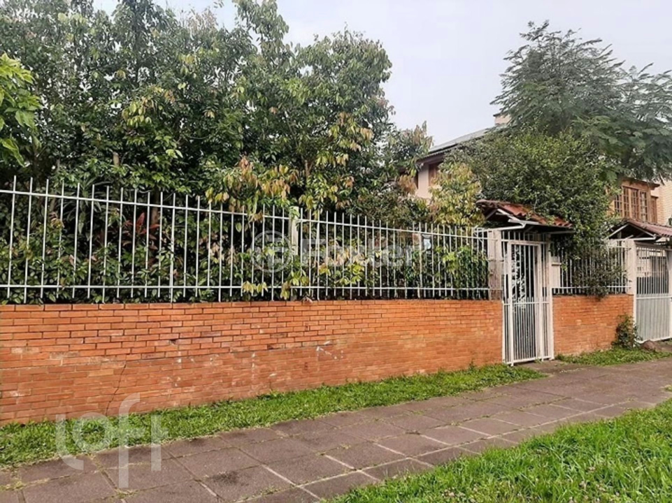 Casa à venda com 3 quartos, 212m² - Foto 5