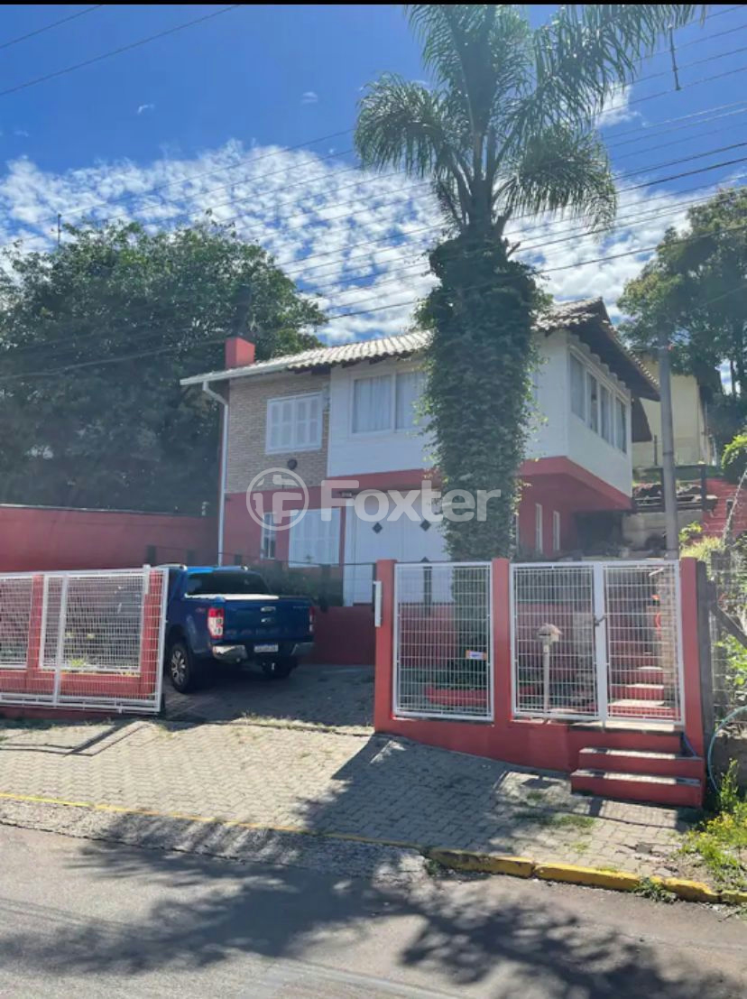 Casa à venda com 3 quartos, 106m² - Foto 1