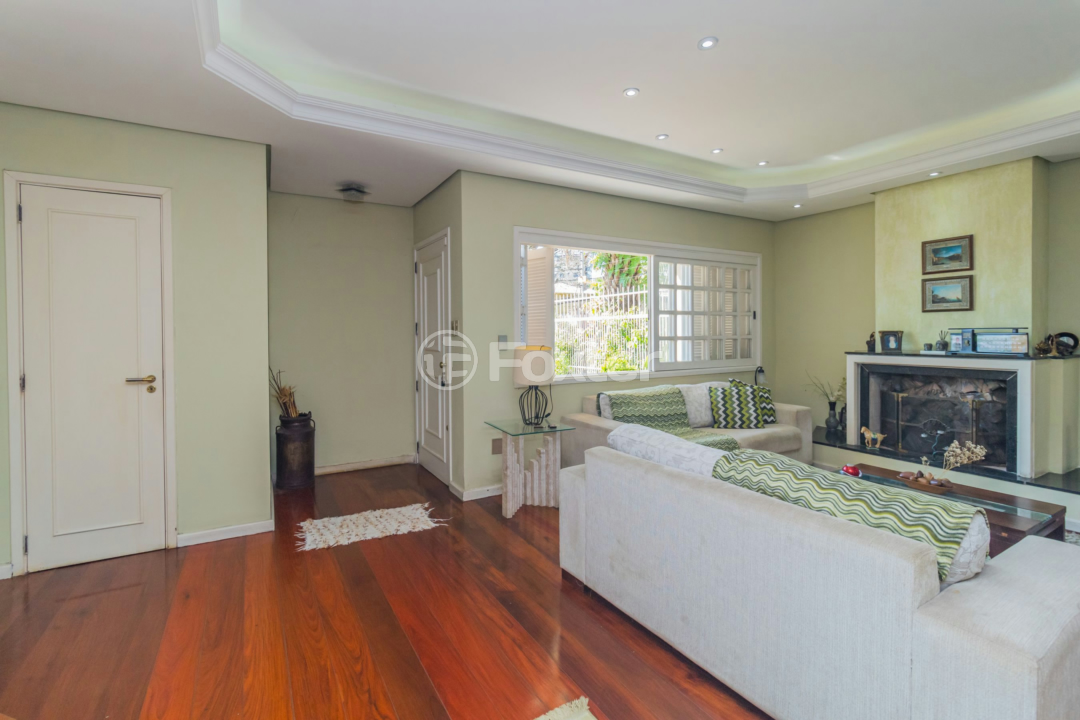 Casa à venda com 3 quartos, 289m² - Foto 3
