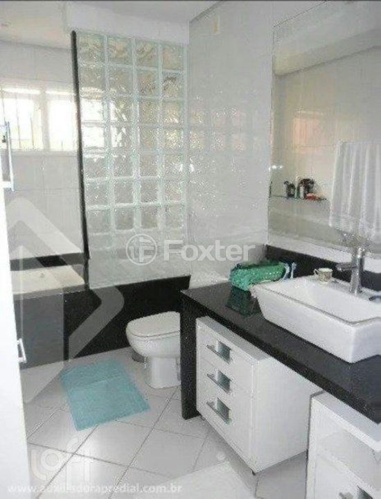 Casa à venda com 3 quartos, 234m² - Foto 10