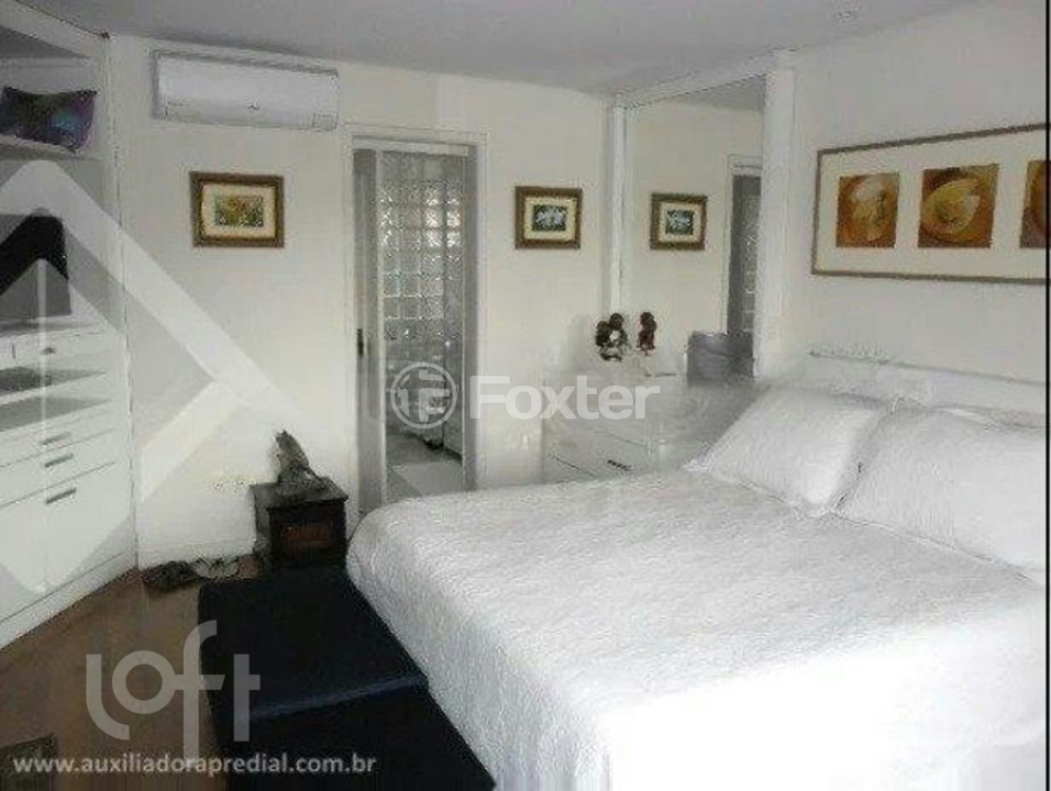 Casa à venda com 3 quartos, 234m² - Foto 9