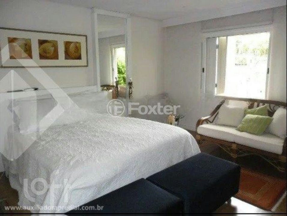 Casa à venda com 3 quartos, 234m² - Foto 8