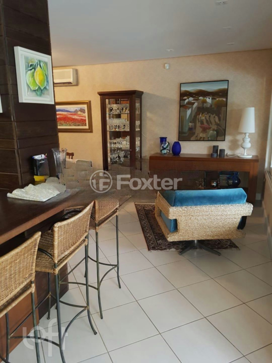 Casa à venda com 3 quartos, 234m² - Foto 3