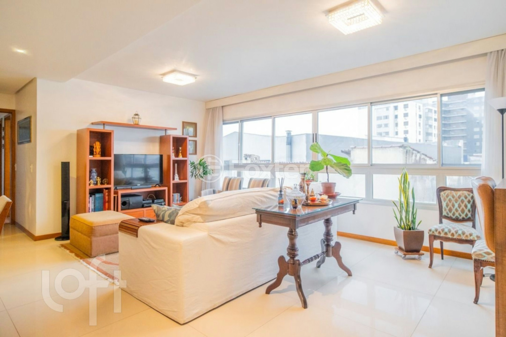 Apartamento à venda com 3 quartos, 106m² - Foto 1