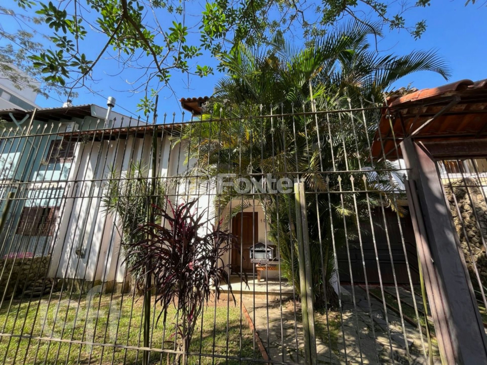 Casa à venda com 4 quartos, 360m² - Foto 4