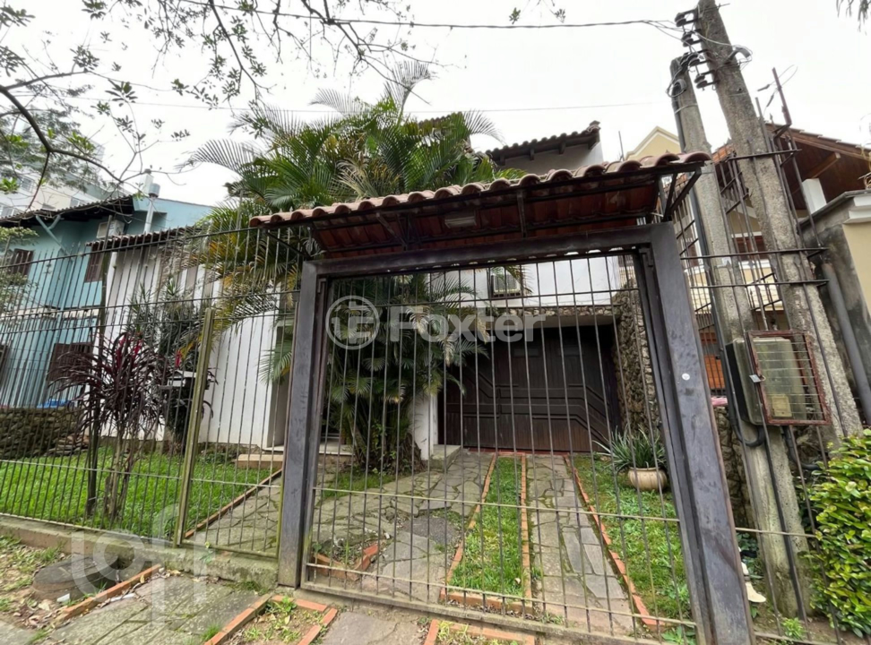 Casa à venda com 4 quartos, 360m² - Foto 2
