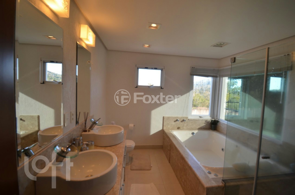 Casa à venda com 3 quartos, 990m² - Foto 23