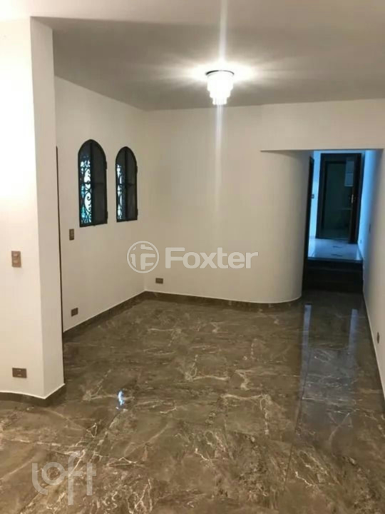 Casa à venda com 3 quartos, 144m² - Foto 1