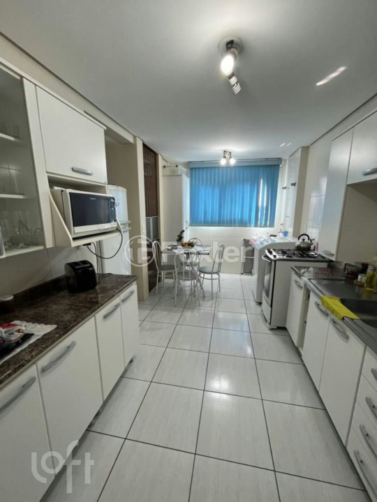 Apartamento à venda com 2 quartos, 79m² - Foto 9