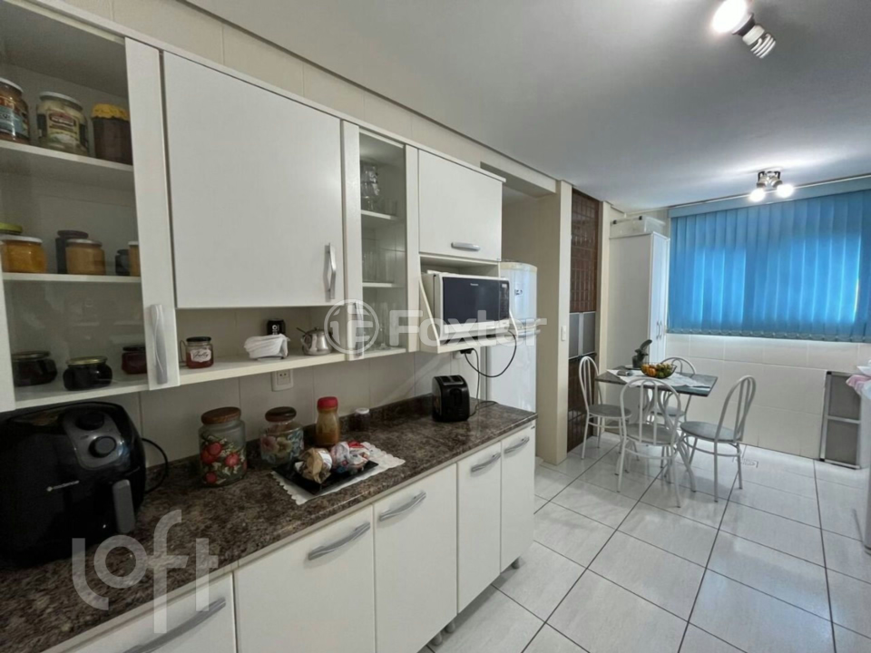 Apartamento à venda com 2 quartos, 79m² - Foto 11