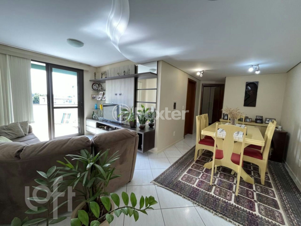 Apartamento à venda com 2 quartos, 79m² - Foto 4
