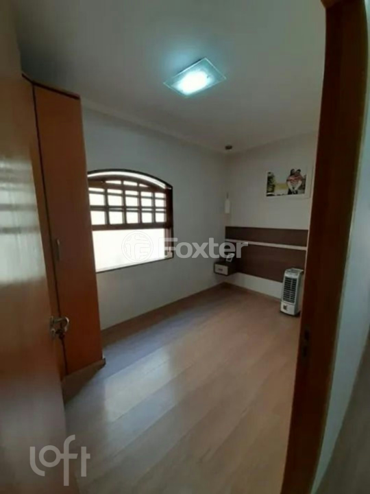 Casa à venda com 3 quartos, 200m² - Foto 4