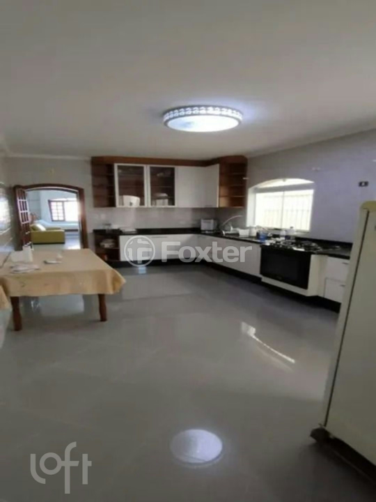 Casa à venda com 3 quartos, 200m² - Foto 7