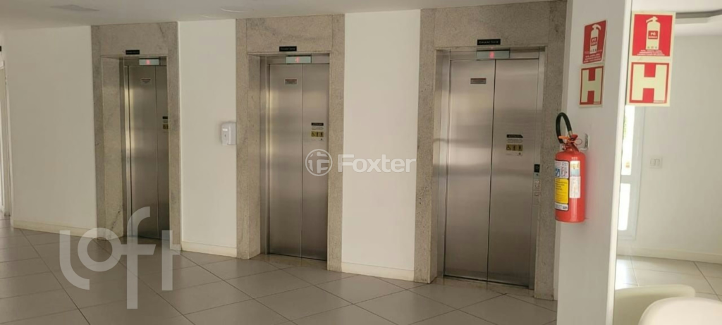 Apartamento à venda com 3 quartos, 76m² - Foto 28