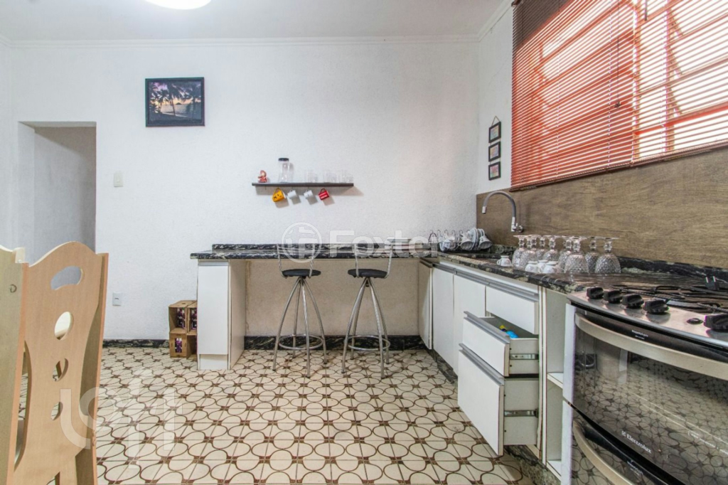 Casa à venda com 3 quartos, 240m² - Foto 7
