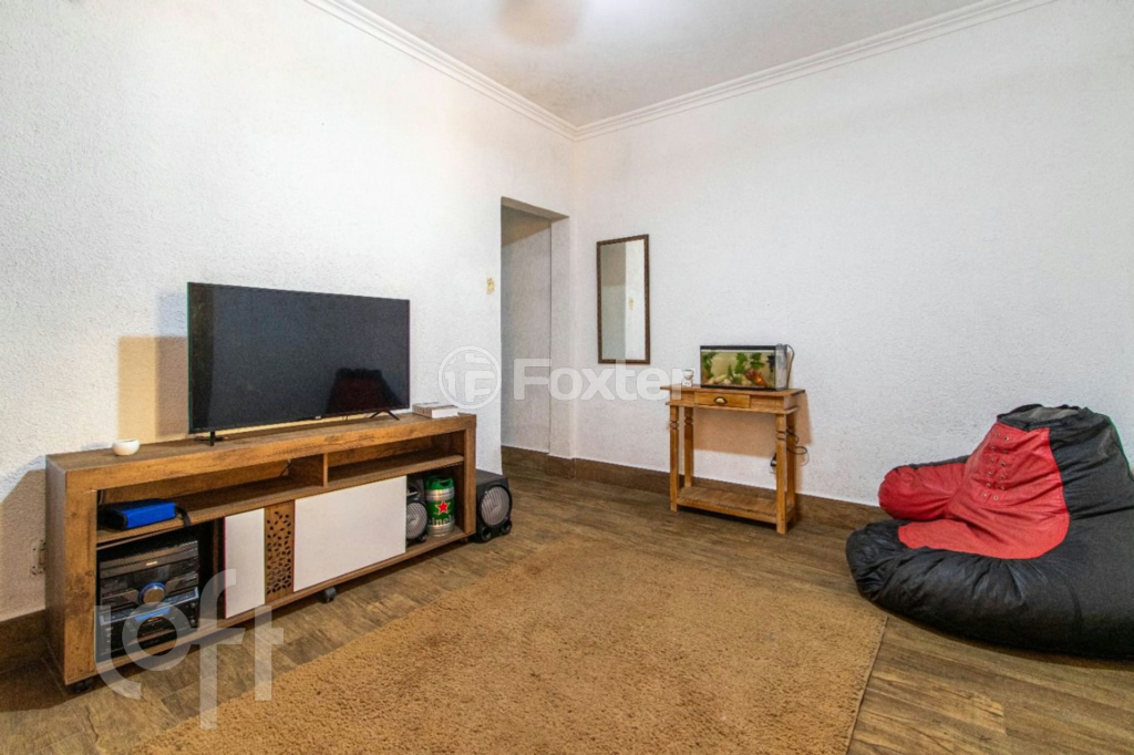 Casa à venda com 3 quartos, 240m² - Foto 2