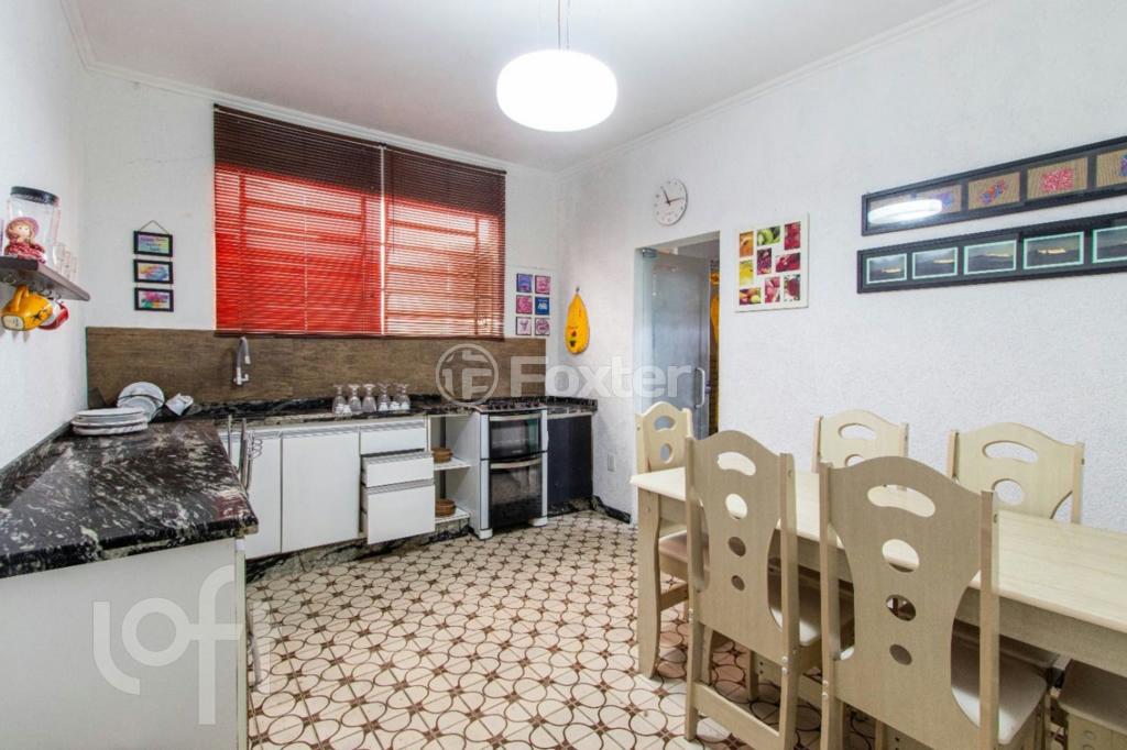 Casa à venda com 3 quartos, 240m² - Foto 9