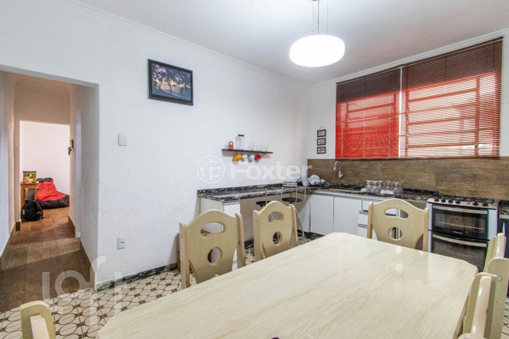 Casa à venda com 3 quartos, 240m² - Foto 8