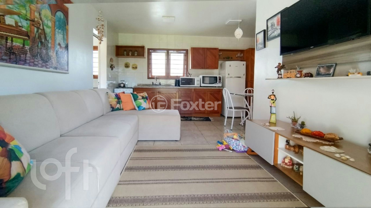 Casa à venda com 2 quartos, 90m² - Foto 2