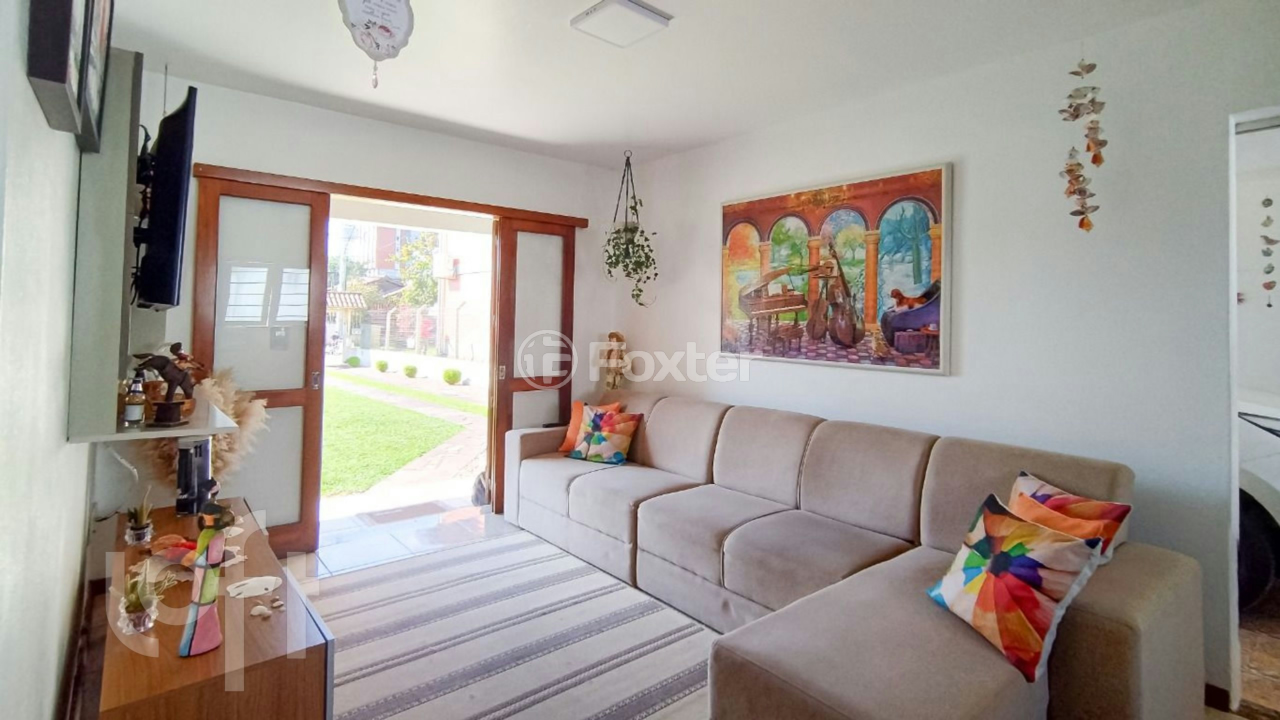 Casa à venda com 2 quartos, 90m² - Foto 1