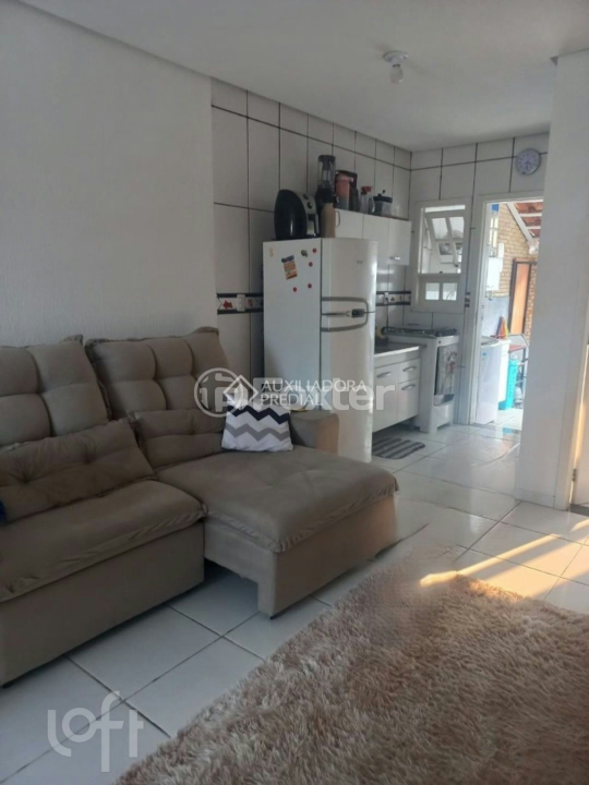 Casa à venda com 2 quartos, 45m² - Foto 2