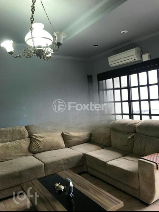 Casa à venda com 3 quartos, 256m² - Foto 1