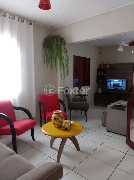Casa à venda com 2 quartos, 90m² - Foto 1
