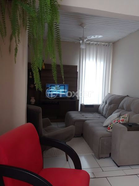 Casa à venda com 2 quartos, 90m² - Foto 2