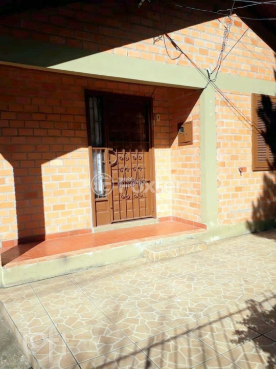 Casa à venda com 3 quartos, 325m² - Foto 2